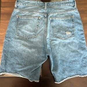 H&M distressed jeans.